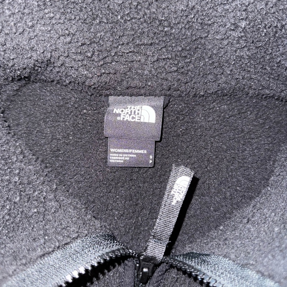 The North Face Black Fleece Performance Jacket - Picture 2 of 5